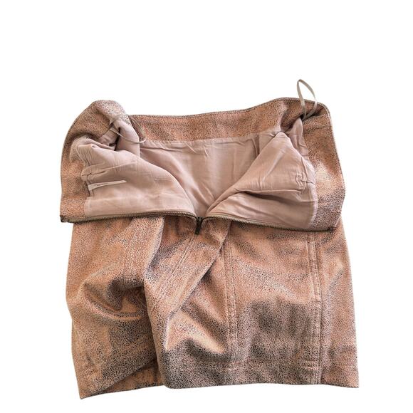 Free People Rose Gold Metallic Pleated Mini Skirt – Pre-Loved – Size 0 - Picture 10 of 11